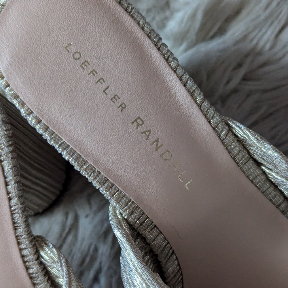NWT Loeffler Randall Penny Platinum Pleated Bow Heels - Picture 8 of 16